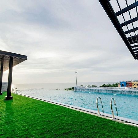 Panitar Haus Hotell Chonburi Exteriör bild