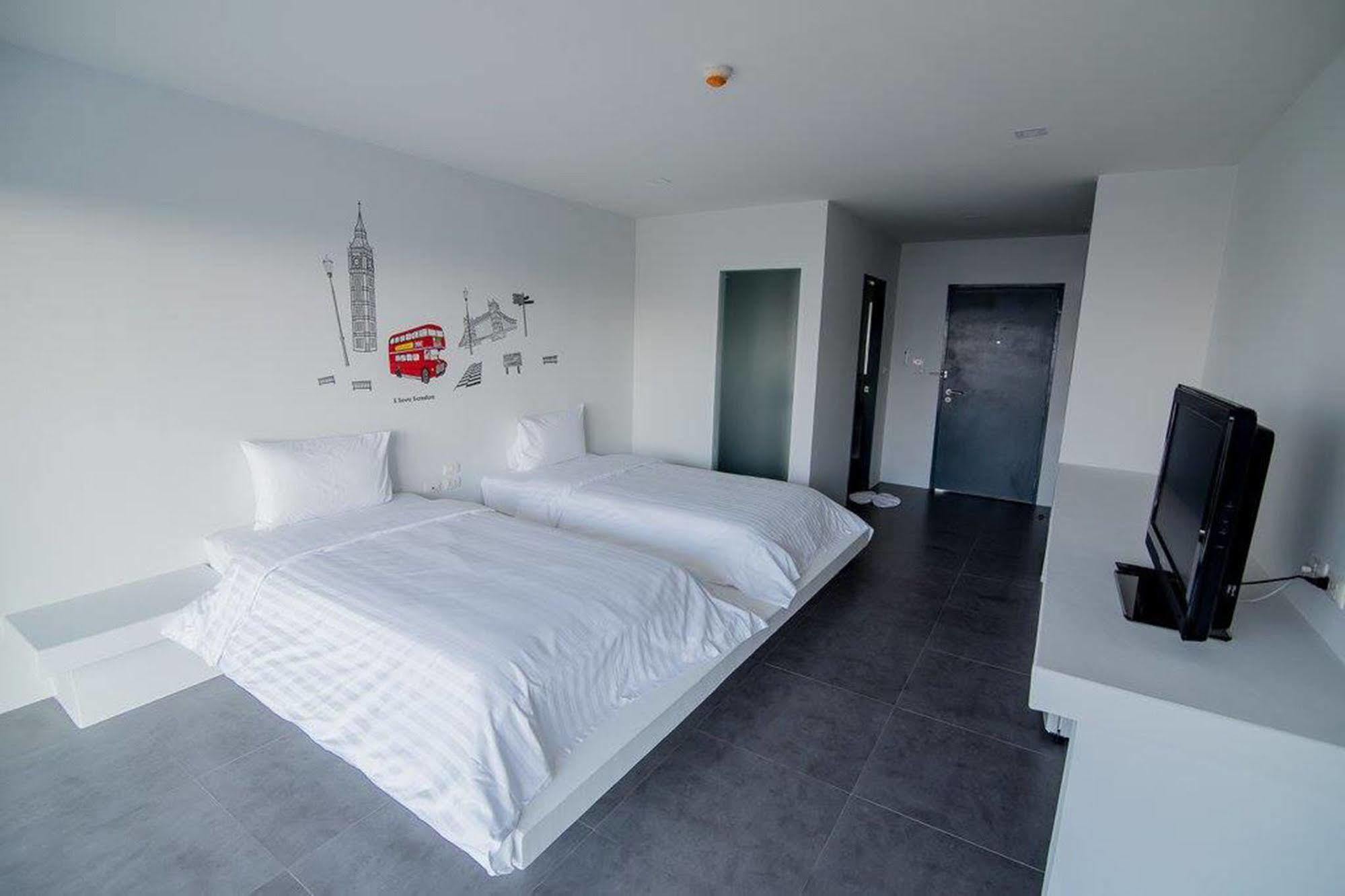 Panitar Haus Hotell Chonburi Exteriör bild